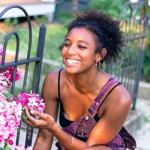 Meet your Posher, Alyssa